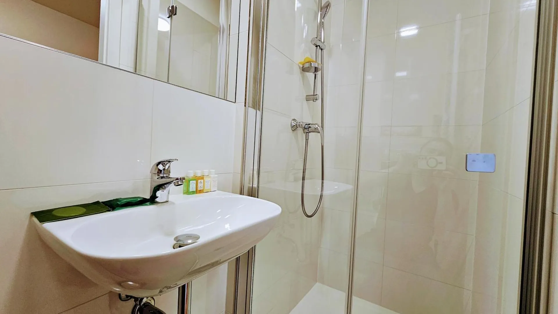 Live Apartment Prague