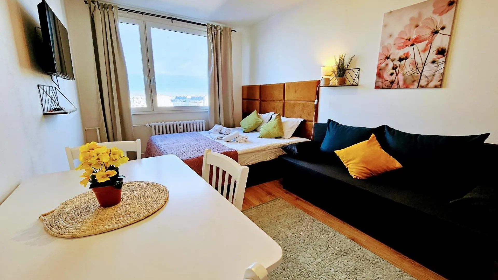 Live Apartment Prague 0*,